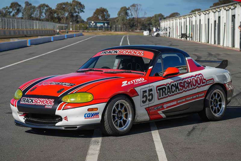 Image of Mazda MX-5 on track in Australia